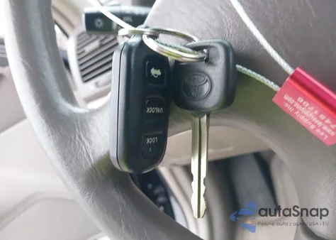 2003 Toyota Camry Le z USA, uszkodzony, nr VIN 4T1BE32K93U237251